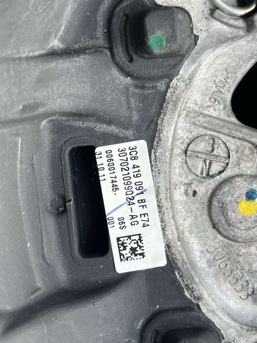 Волан с beg мулти пера Vw Passat Golf CC Tiguan Touran 3C8419091 н711