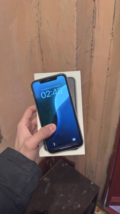 Продаю айфон хр 128гб