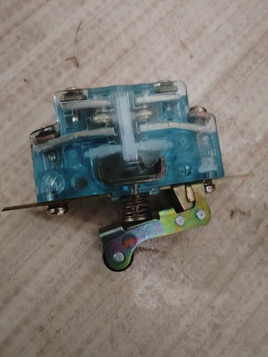 Шау-Бау краен изключвател