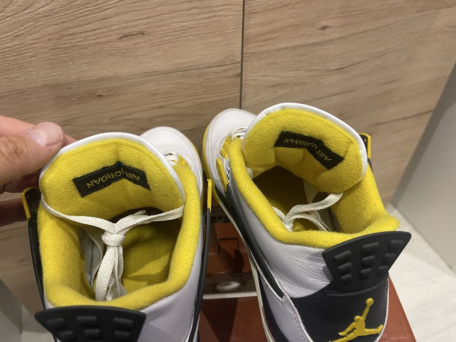 43 Маратонки Nike Air Jordan 4 Retro Vivid Sulfur Yellow LeBron Kobe