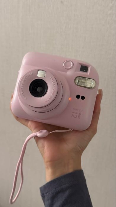 Instax mini 12, фотокамера