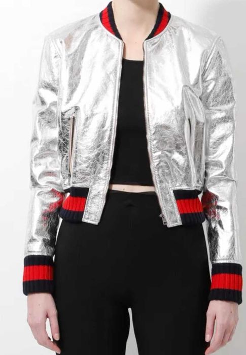 Jacheta argintie model Gucci