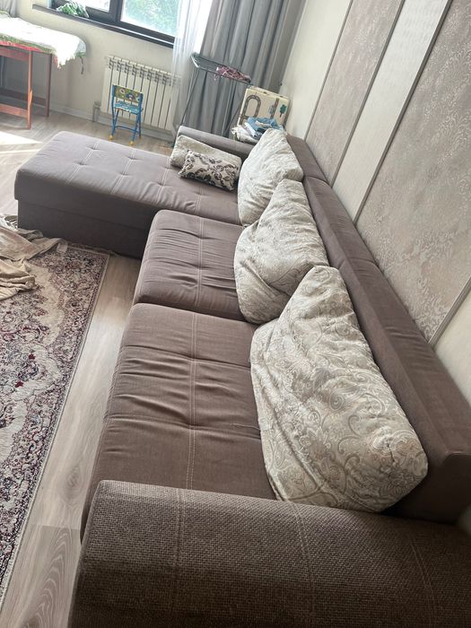 Продам угловой диван в хорошем состоянии