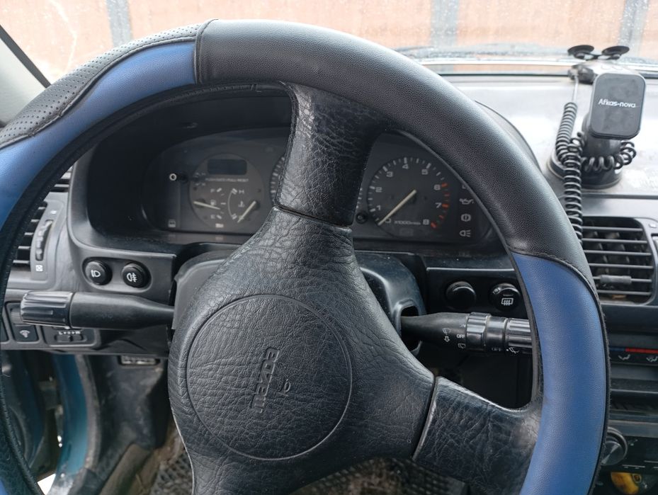 Мазда 323 продам