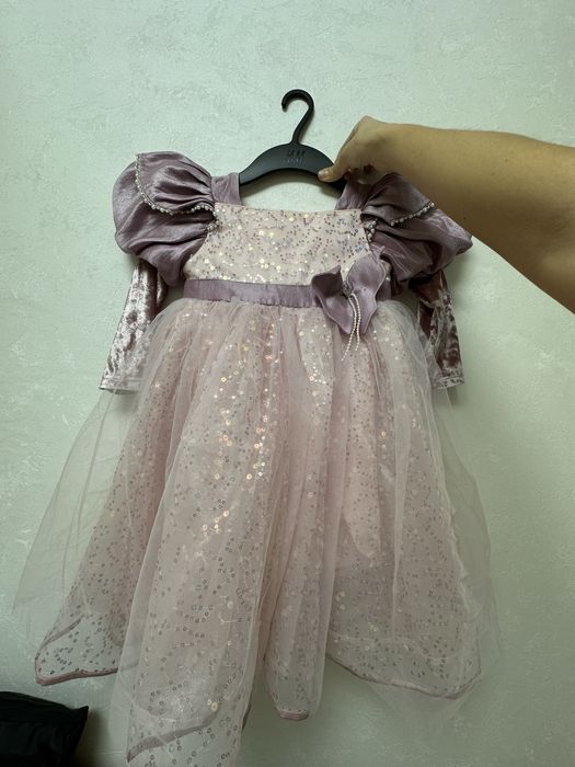 Продам платье для девочки