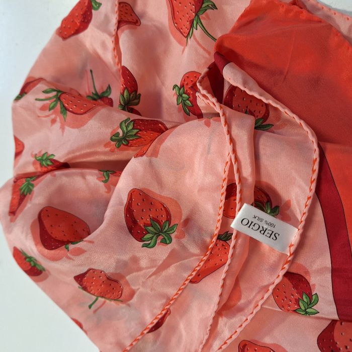 Esarfa matase Sergio! Capsunele!