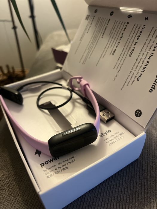 НОВА Fitbit Inspire 3 Fitness гривна часовник Google