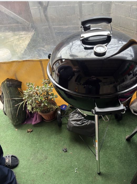 Барбекю WEBER Master-Touch GBS E-5750 BLK