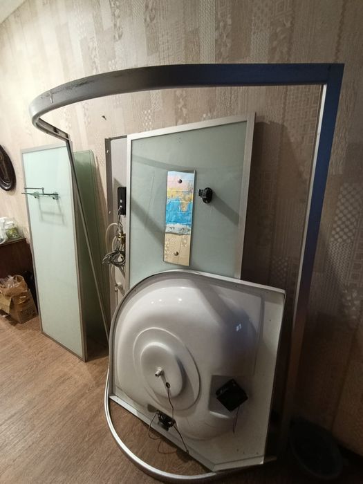 Продам душевую кабину б/у