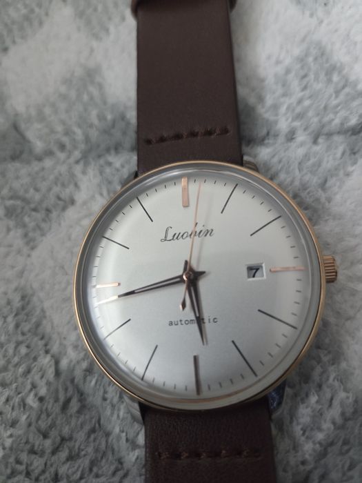 Ceas Luobin, automatic