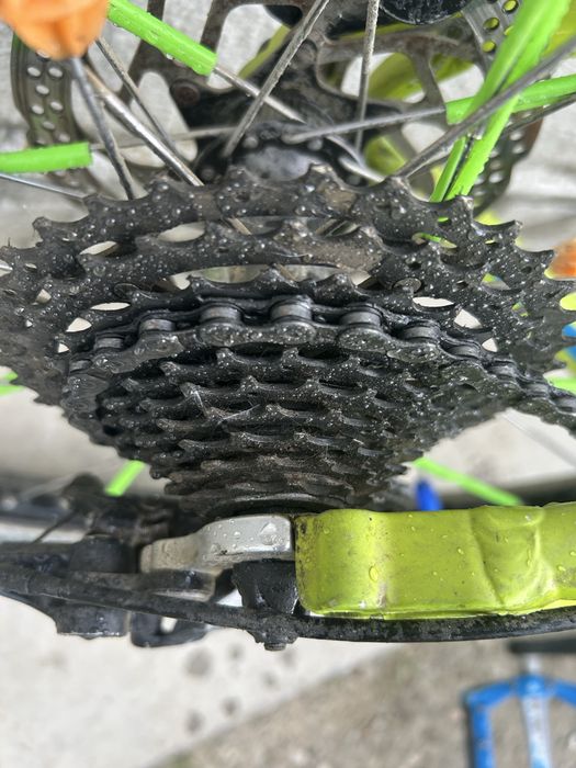Bicicleta cube verde