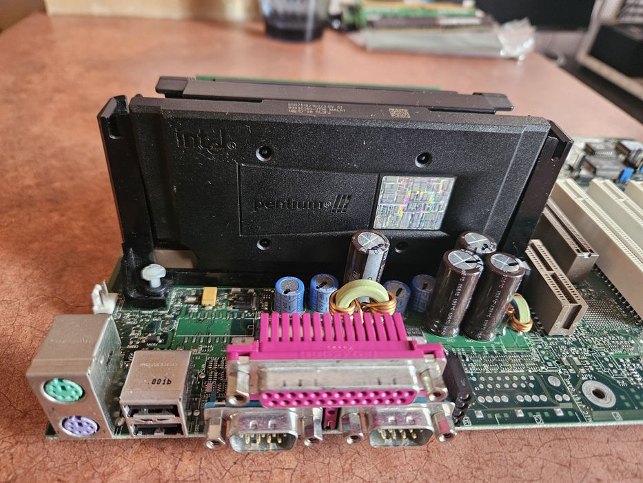 Kit retro ATX Intel Pentium 3 550Mhz