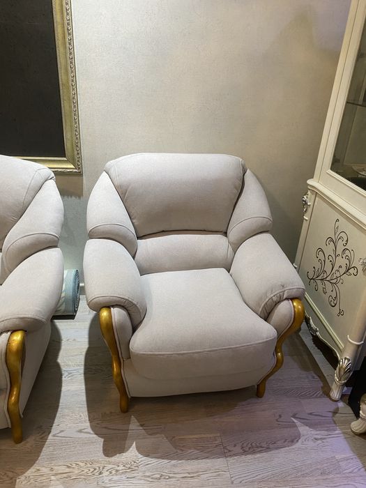 Продам диваны 3+2+1 россия