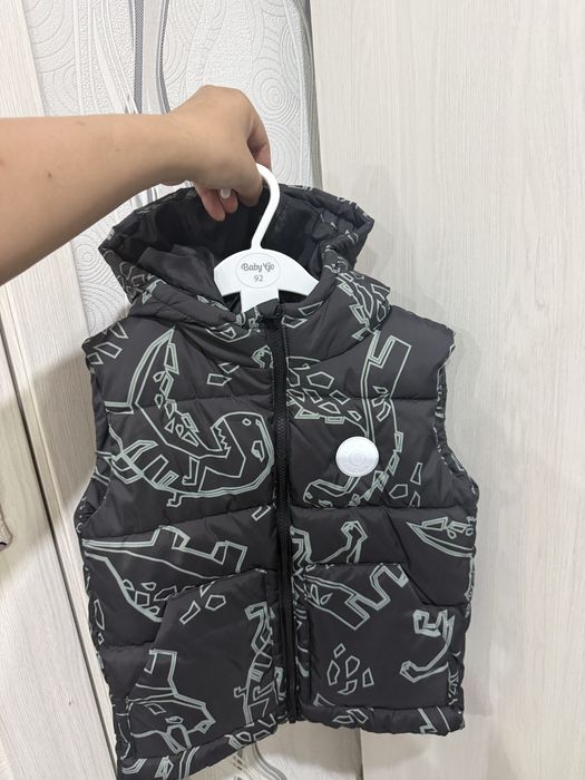 Продам куртку и безрукавку.