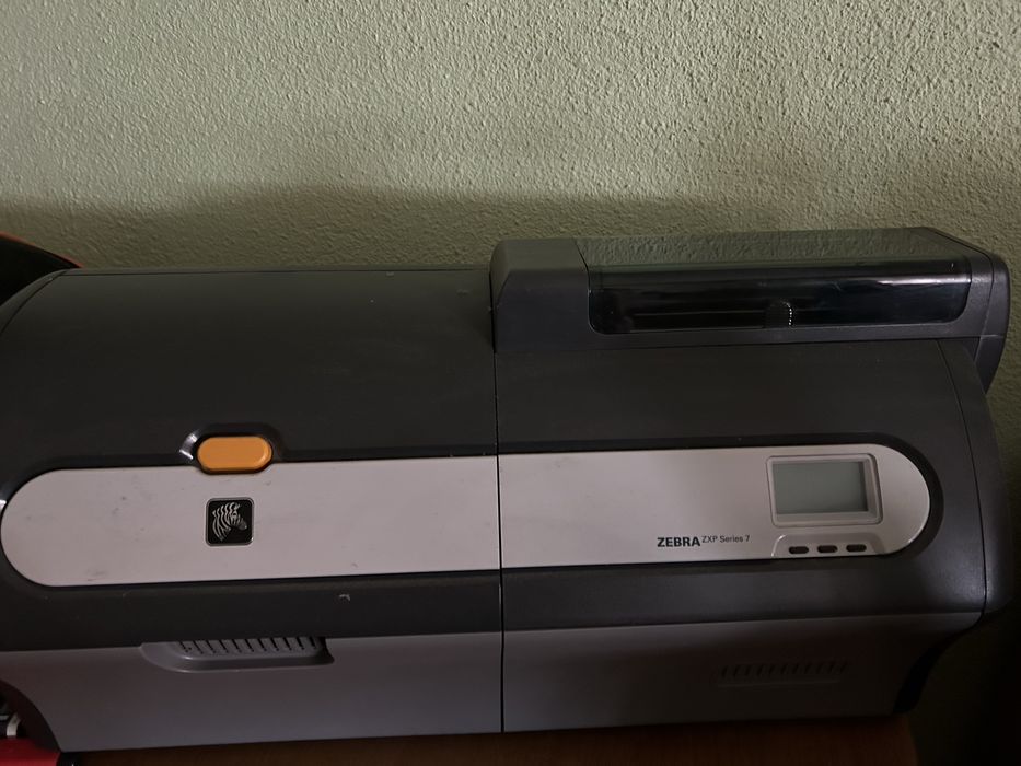 Imprimanta de carduri zebra zxp 7
