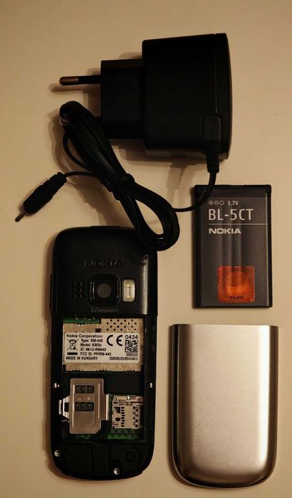 Телефон Nokia 6303c - Silver Edition (неразличим от нов)