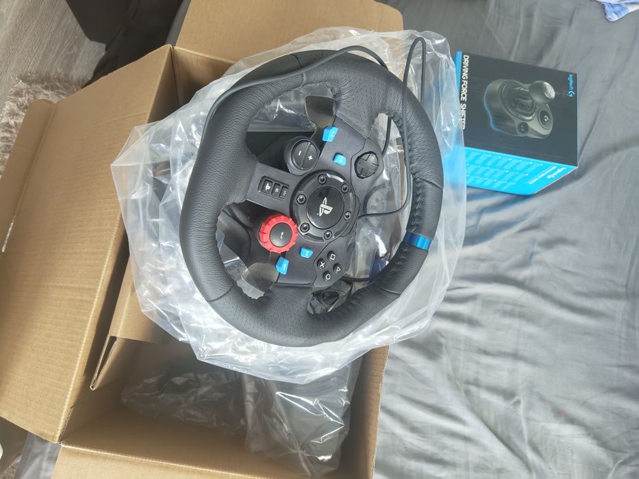 Volan logitech g29 + schimbator