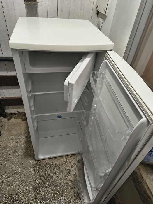 Хладилник с горна камера Zanussi