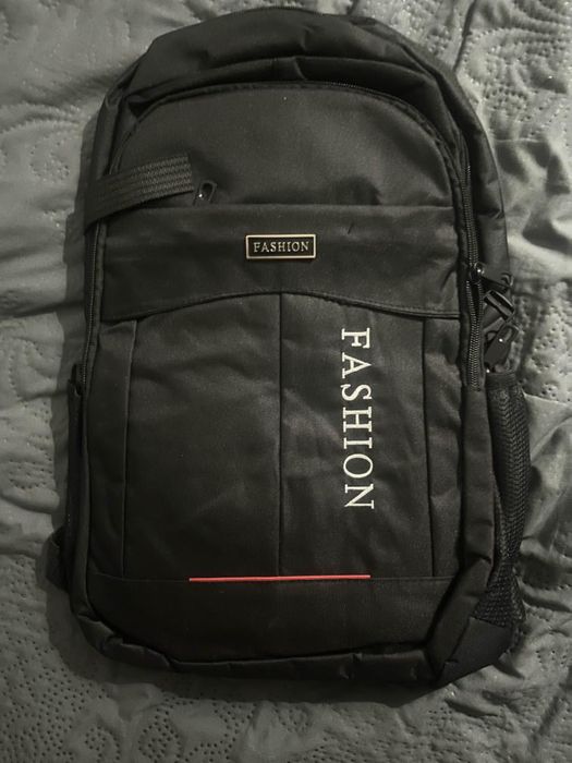 Чисто нова раница “Fashon”