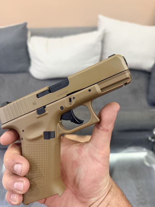 Еърсофт Пистолет Glock 19X coyote GBB