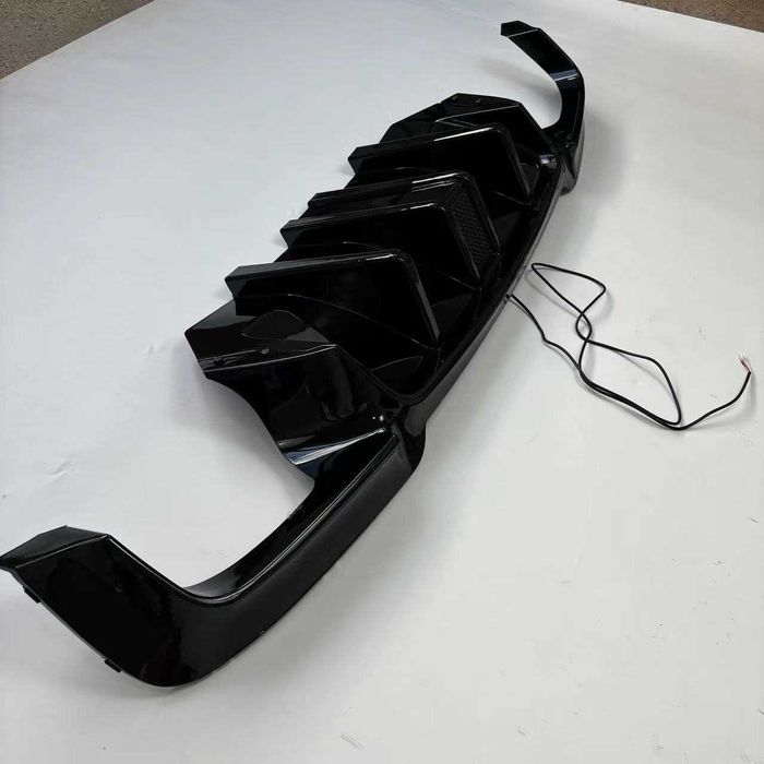 Дифузьор за задна броня БМВ Ф10 led stop F1 М-техник BMW F10 M-technik