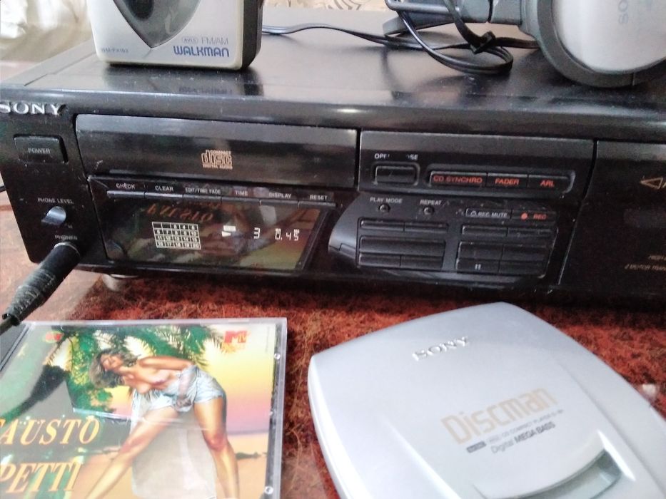 Продается двойка SONY TXD-RE 210