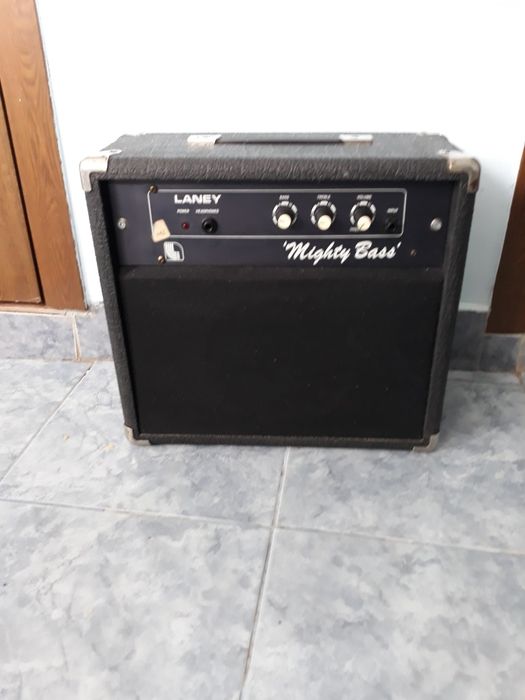 Amplificator pentru chitară