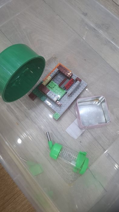 Продам контейнер для хомяка