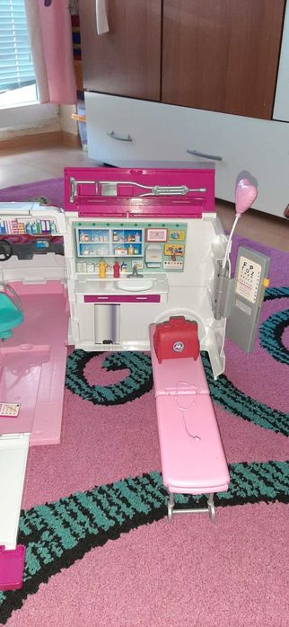 Playmobil - Голяма болница, Барби ЛИНЕЙКА , Барби КЕМПЕР