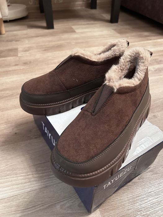 Продам угги новые