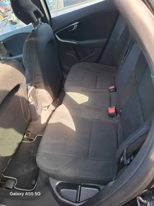 Volvo V40,an 2013, 1,6 D ,Euro 5, adusa din Italia, cut manuala.
