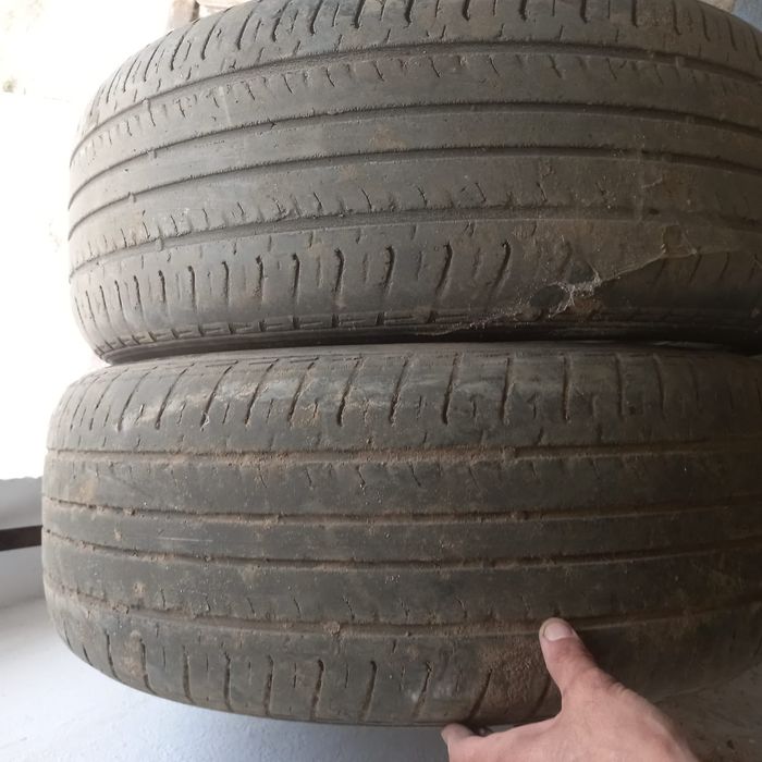 Продам б/у шины 2шт