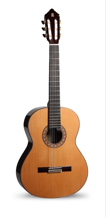 Gitara sotiladi kelishtirib beriladi srochno