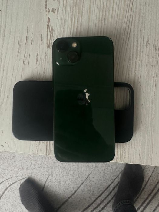 Iphone 13 в хорошем состояний