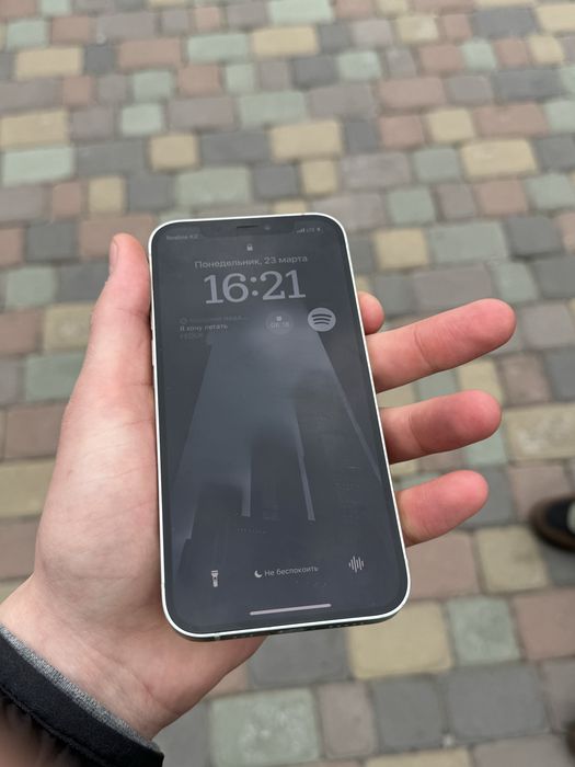 продам айфон 12 128