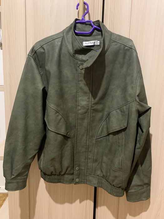 Продам женскую кожанку