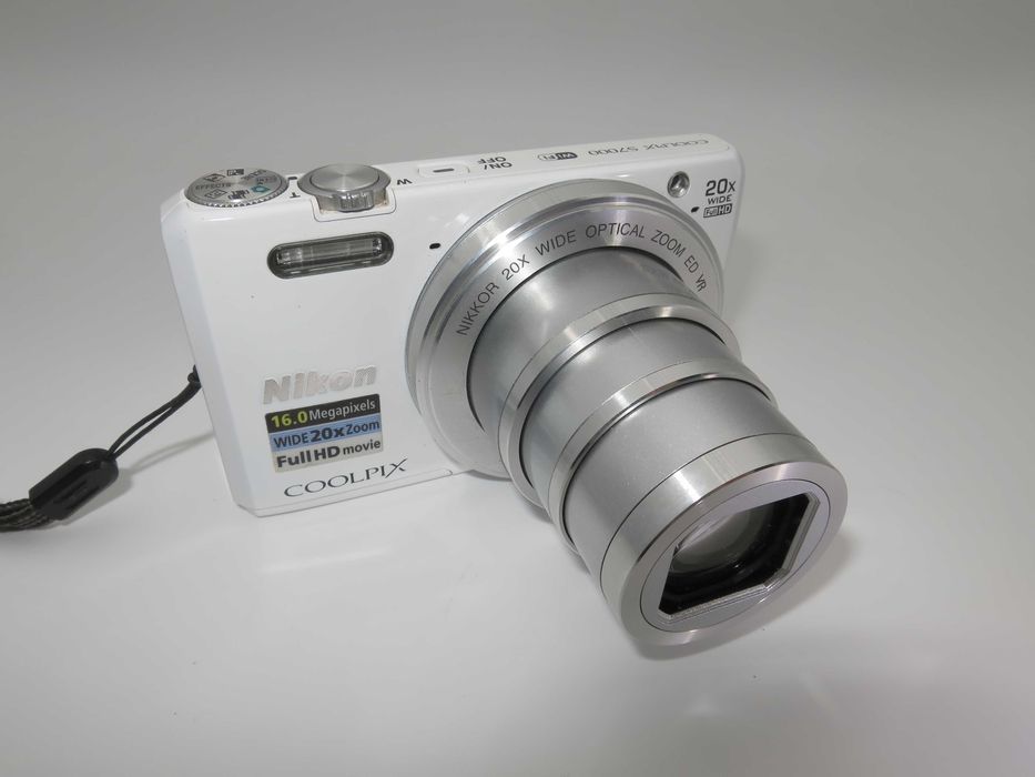 Nikon Coolpix S7000 ултра компактен цифров фотоапарат с 20х опичен зум, 16MP, Wi-Fi, Full-HD видео клип, дигитална камера в отлично състояни