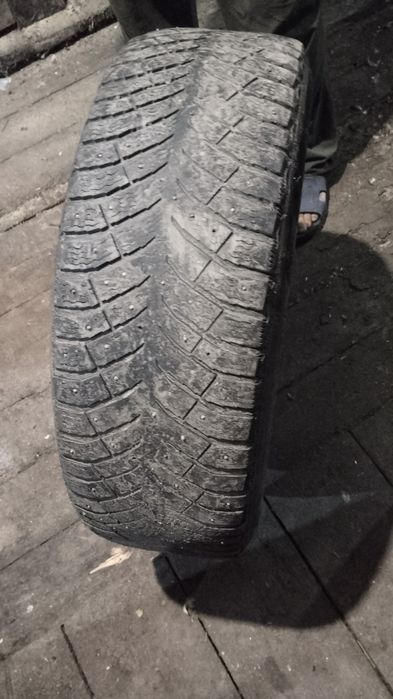 Продам резину на 17