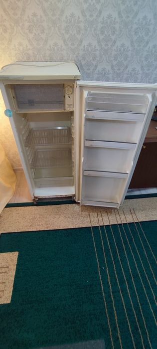 Продам холодильник