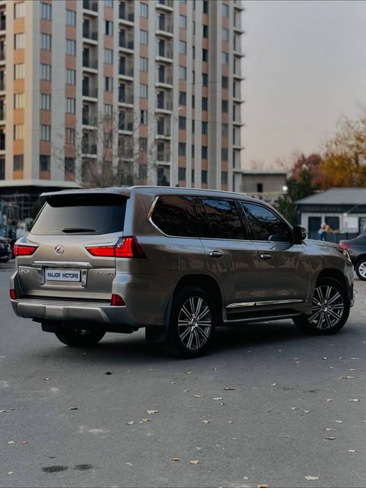 Bugun sotuvmizda Lexus LX 570