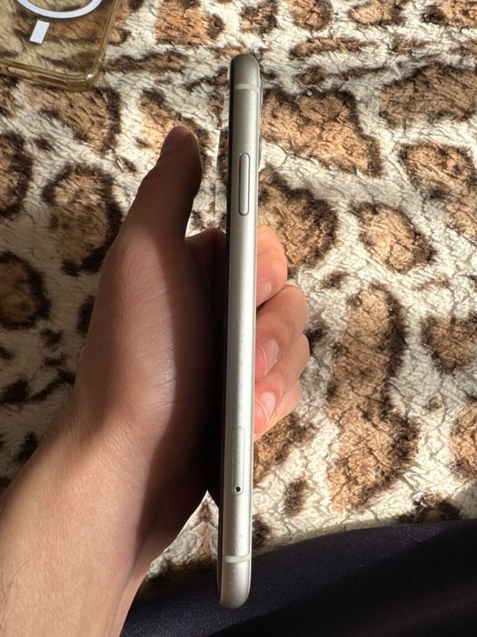 Продается айфон 11 бу