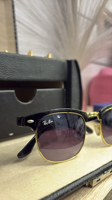 Ochelari de soare Ray-Ban Clubmaster – Ramă Neagră/Auriu