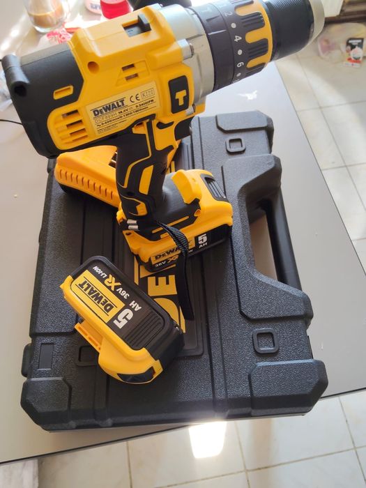 Autoritatea Dewalt pe acumulator