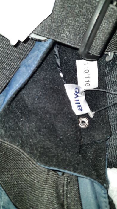 Vând costum schi/ski NOU copii