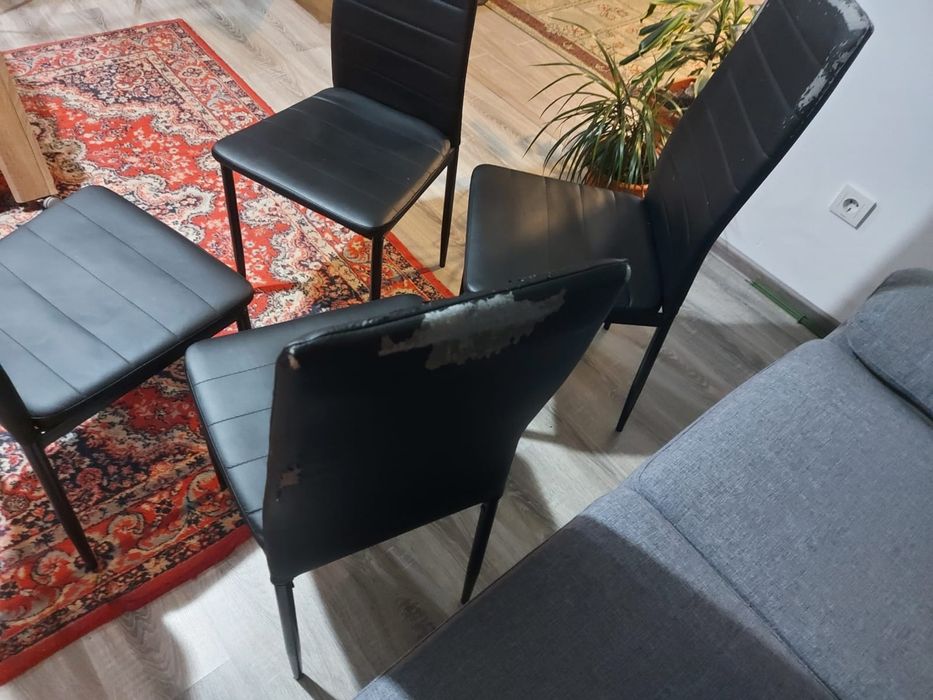 Vând scaune de masa