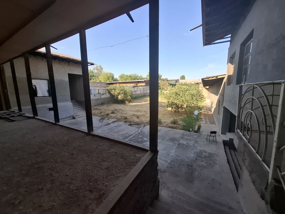 Маданиятда уй сотилади.  Продаётся дом