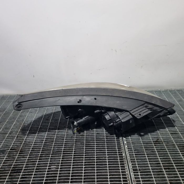 Far Stanga Hyundai IX35 2010 - 2019 SUV 4 Usi (1427) Cu lupă