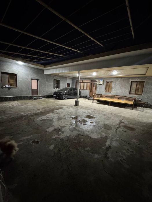 Uy hovli 15 xona 12 sotx