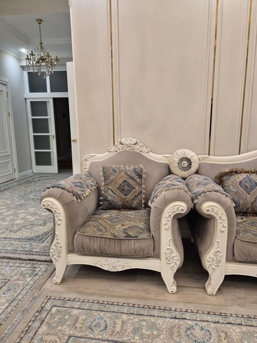 Диван и 2 кресла