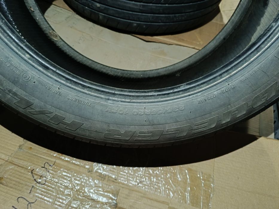 Продам резину 235 55 r20